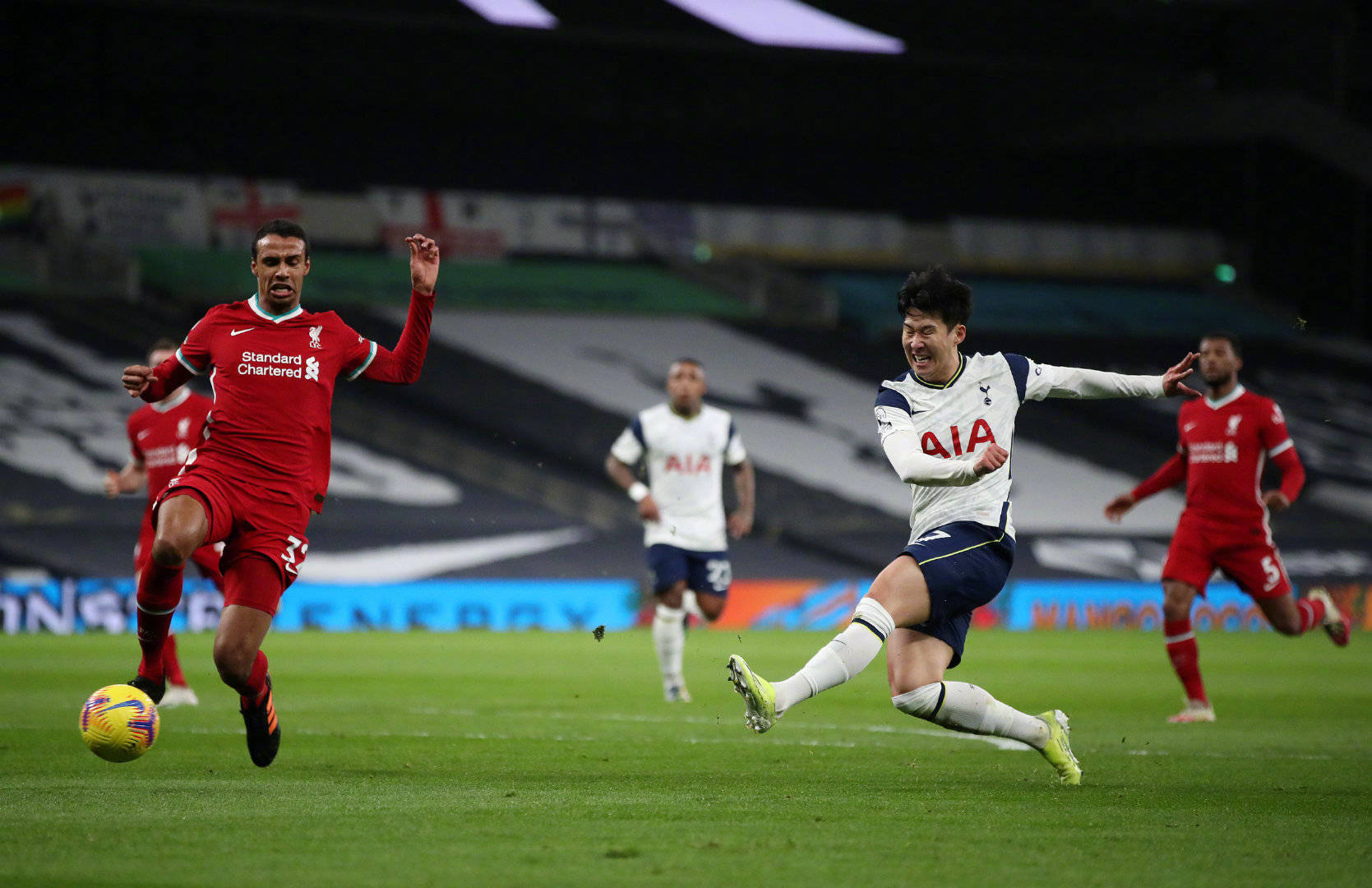 临巨大的压 临巨大的压