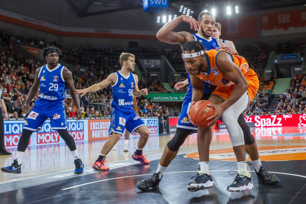 为季后赛争 为季后赛争