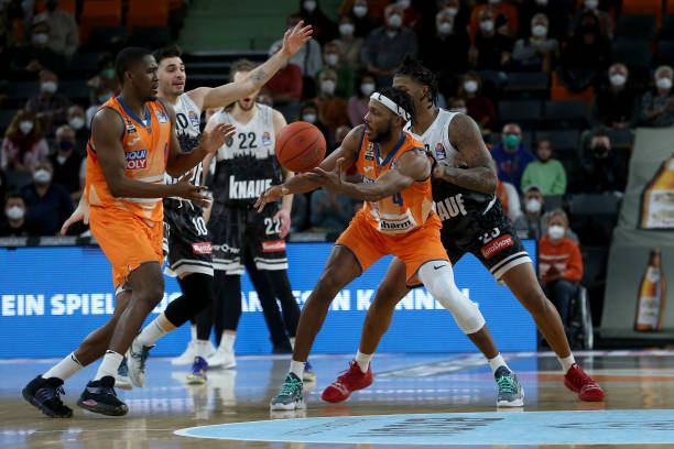 崭露头角 崭露头角