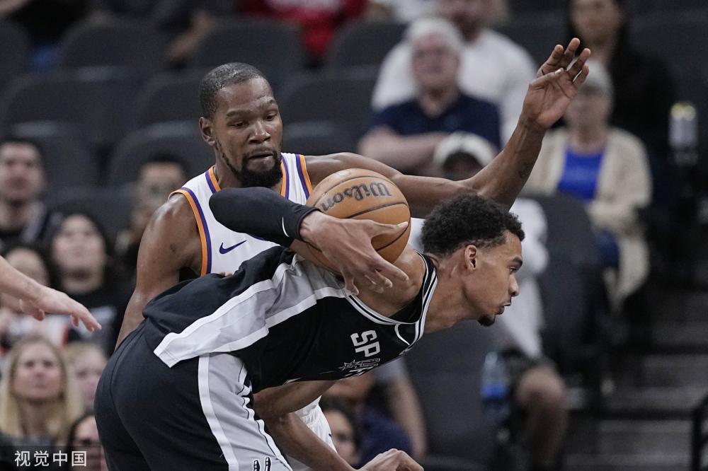 在足球这个 在足球这个